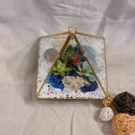 Load image into Gallery viewer, geometric succulent terrarium

